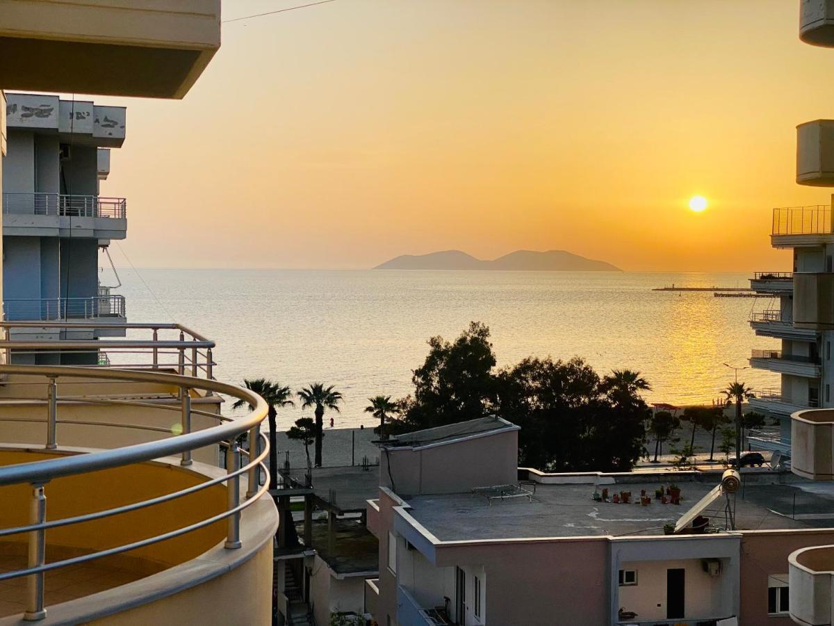 Da Vinci Apartment Vlorë Esterno foto