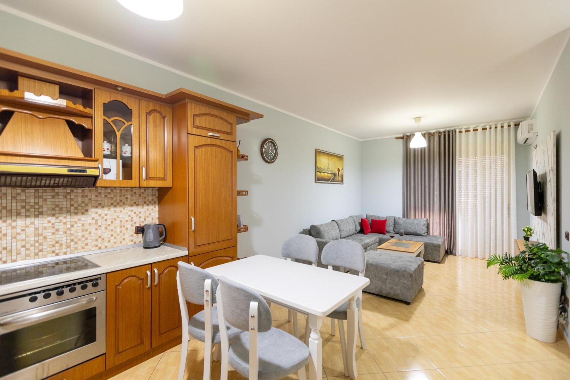 Da Vinci Apartment Vlorë Esterno foto