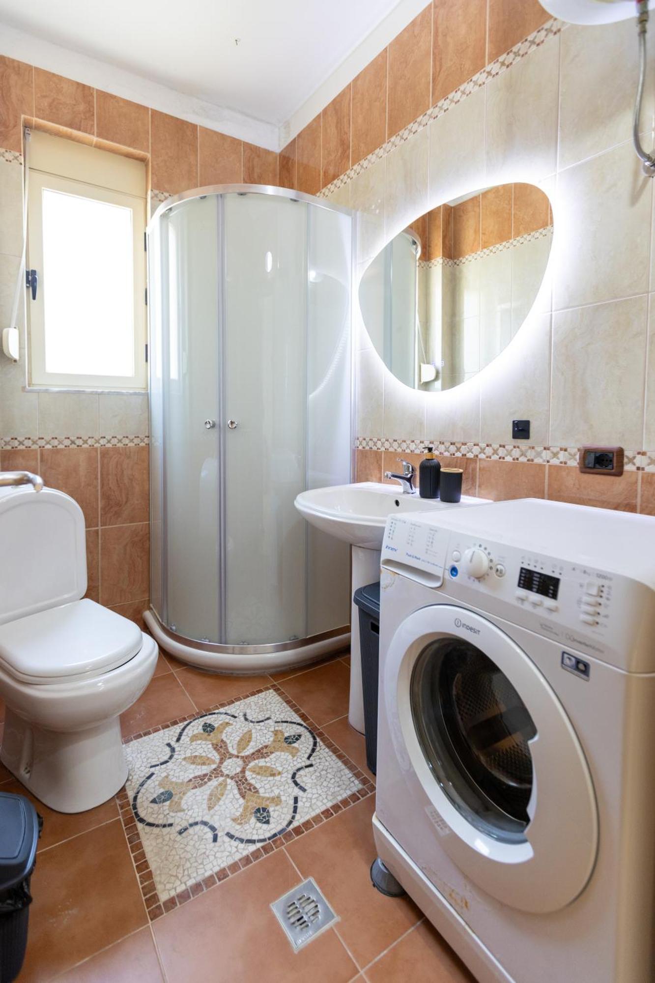 Da Vinci Apartment Vlorë Esterno foto